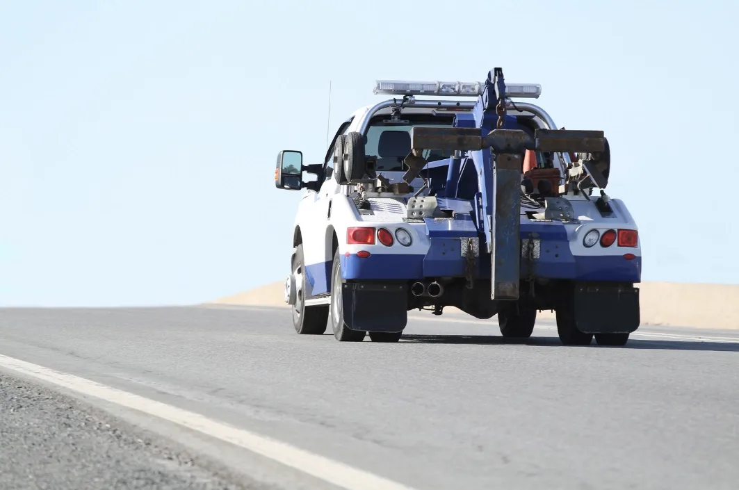 Saskatoon wrecker tow truck on the roadside